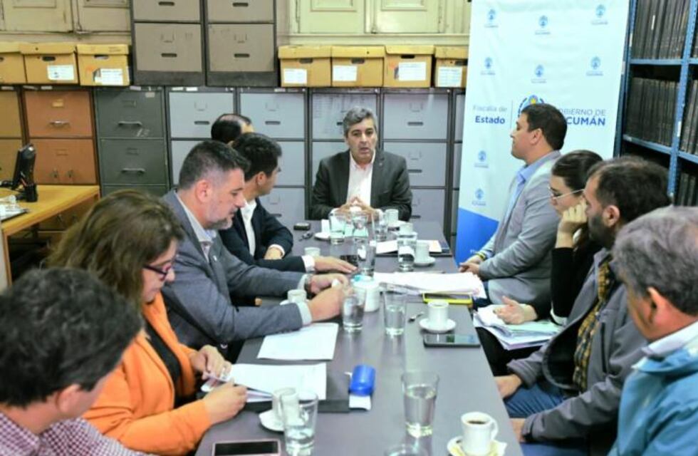 Finqueros multados por desviar agua de lluvia y anegar caminos