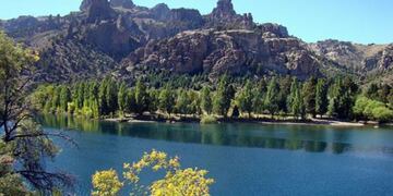 El fantástico Valle Encantado en el Río Limay.