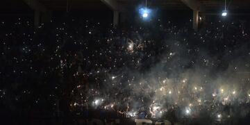 La fiesta de la hinchada de #Talleres en el entretiempo ante Unión por la Liga Profesional. (Facundo Luque / La Voz)