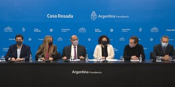 El gobierno anunció un préstamo del Banco Mundial de 500 millones de dólares para comprar vacunas.