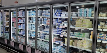 Los alimentos y bebidas se encarecieron 4,9 por ciento en comparación con mayo.