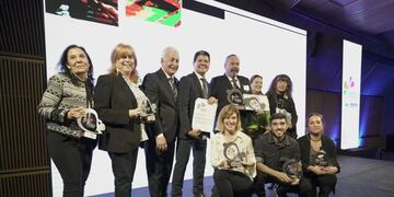 La peña folclórica puntaltense “2 de Abril” recibió un importante premio en La Plata