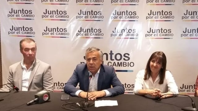 Alfredo Cornejo participó de una conferencia de prensa junto a referentes y candidatos de Juntos por el Cambio en San Juan.