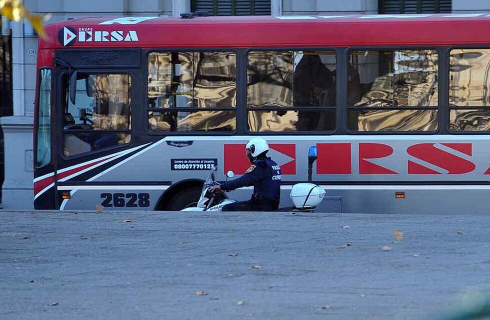 Video: chofer de Ersa se enojó y abandonó el colectivo por las quejas de los pasajeros