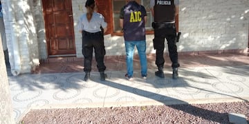 Allanamientos en Tostado por estafas y defraudaciones