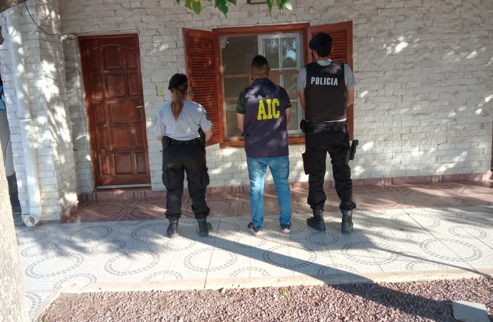 Detienen a dos mujeres por estafas y defraudaciones