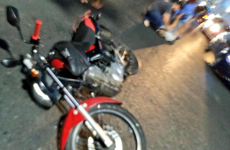 Vecinos detuvieron a dos motochorros en pleno centro