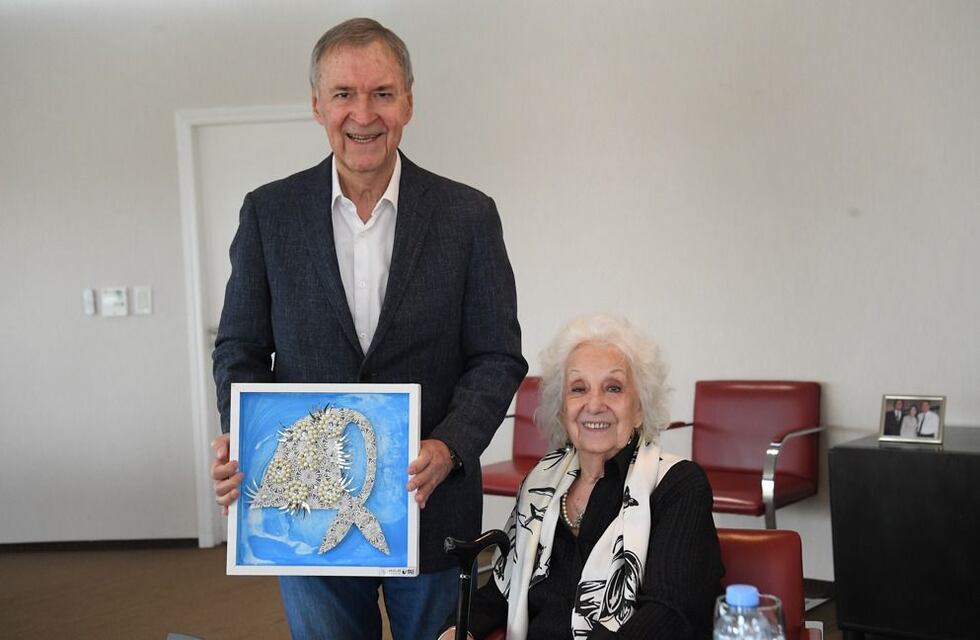 Juan Schiaretti recibió a Estela de Carlotto: “Me voy muy feliz y agradecida”