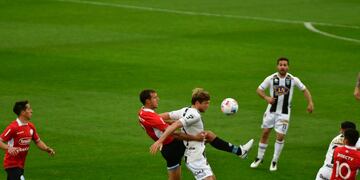 Con todo. Diego Novaretti y Beltrano se aferraron a un punto que deben hacer valer en Alberdi (Federico López Claro)