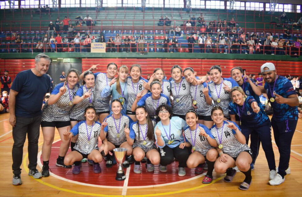 Mendoza hizo historia: se consagró en el Argentino de cadetes femenino venciendo a Femebal