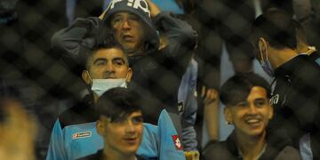 Los hinchas de Belgrano festejaron el domingo, y se viene un cierre de torneo apasionante (foto Javier Ferreyra).