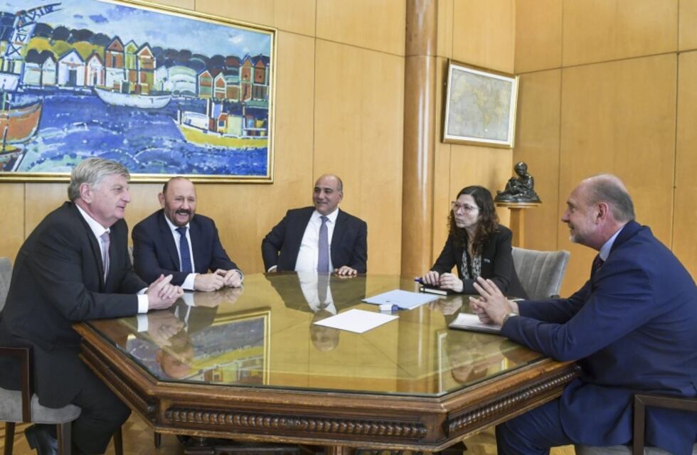 Omar Perotti participó de un encuentro junto con Juan Manzur y Silvina Batakis en la Casa Rosada