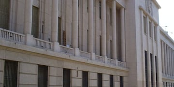 Tribunales