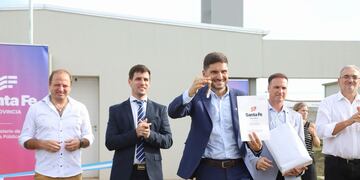 Pullaro entregó viviendas en Rafaela