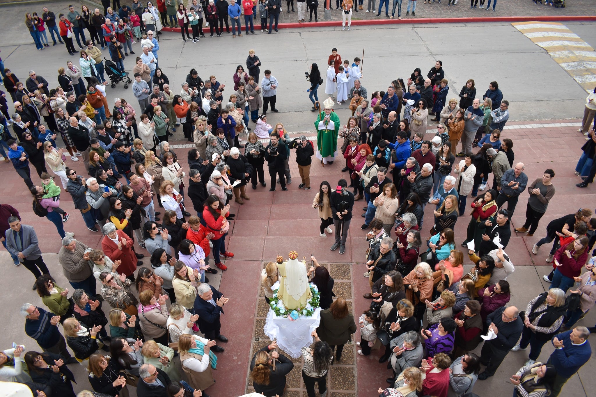 Los fieles de Arroyito celebraron a San Cayetano Santo Patrono del pan y del trabajo