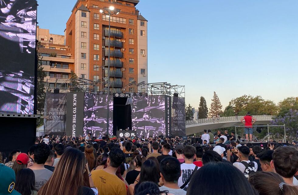 Paulo Londra cantó ante un Parque las Tejas repleto y sorprendió la presencia de Lit Killah