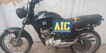 La moto recuperada por la AIC