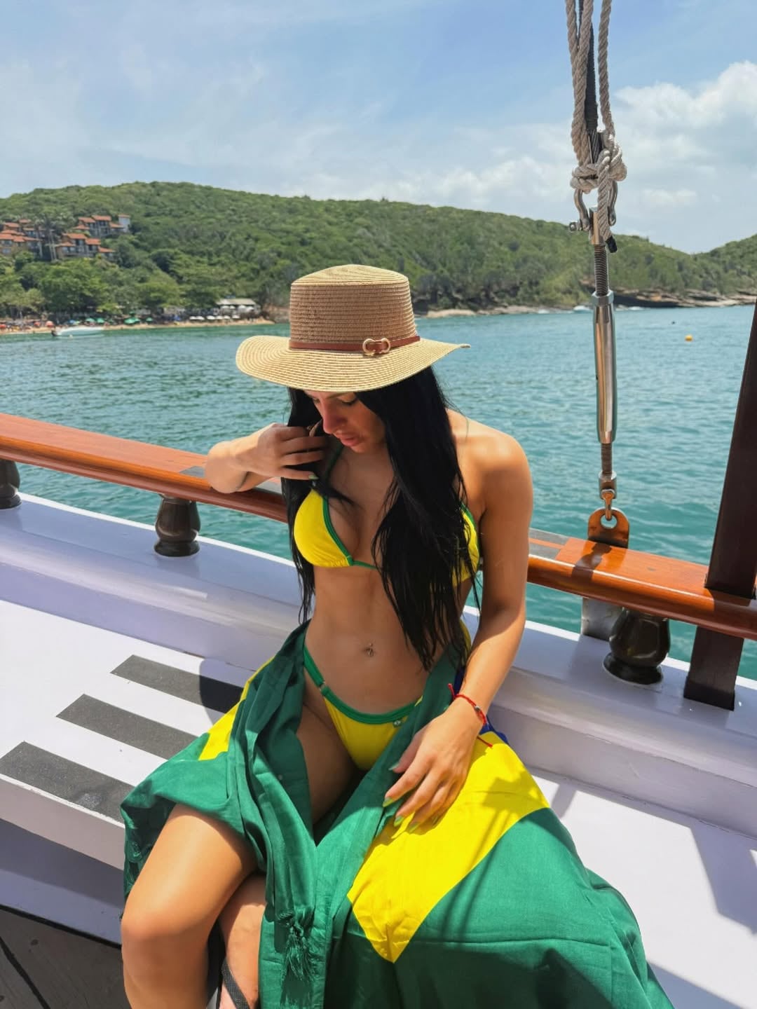 Desde Brasil, Chiara de Gran Hermano se llevó todos los likes con un accesorio tendencia para la playa