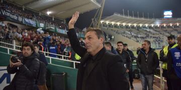 Siempre emparentado con Talleres. La victoria de Frank Kudelka con Huracán ante River, un resultado óptimo para el Matador (La Voz archivo).