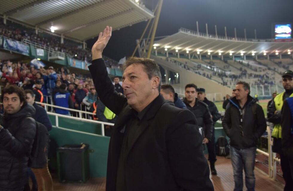 Kudelka dio positivo de coronavirus y no estará en Rosario