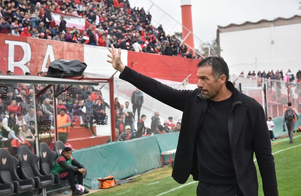 Dabove habló de su continuidad en Instituto, ante los rumores que lo ubican en Racing