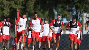 El equipo de Daniel Oldrá comenzó los entrenamientos en La Agustina. El delantero Franco Jara y el arquero Lautaro Maldonado son las primeras incorporaciones de Instituto.