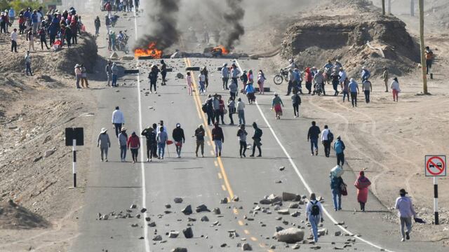 Continúan las protestas y enfrentamientos con la policía en Perú. Foto: Télam.