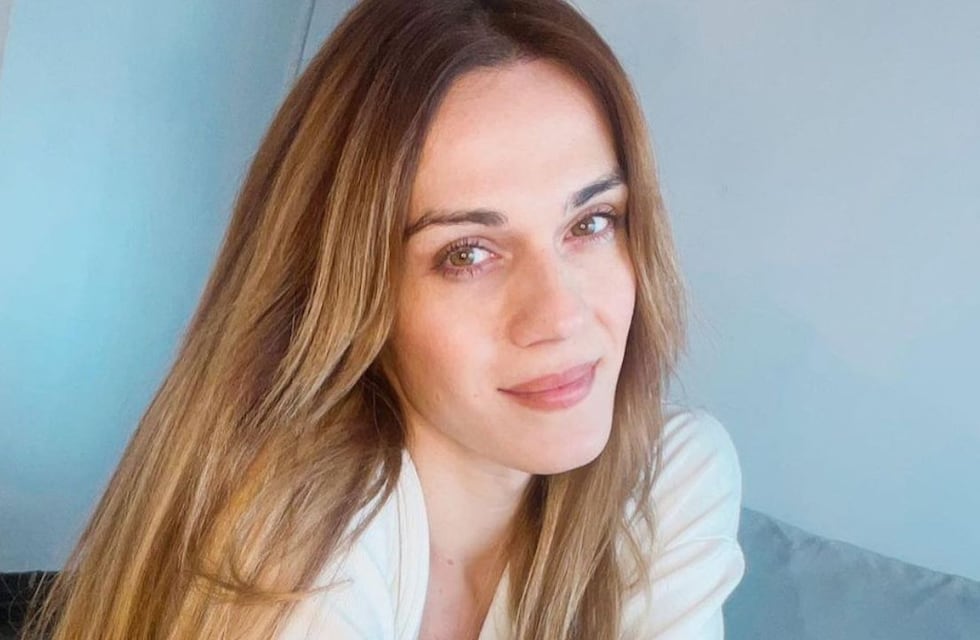 Mariana Genesio Peña posó en microbikini desde Miami y pidió dólares