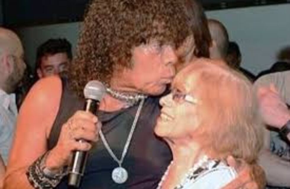 La despedida de la Mona Jiménez a su madre