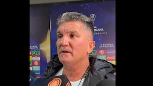 Luis Fabián Artime, presidente de Belgrano, decargó su bronca ante los medios tras la derrota de Belgrano en Brasil (Captura de TV).
