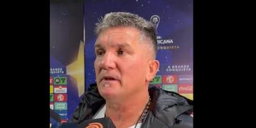 Luis Fabián Artime, presidente de Belgrano, decargó su bronca ante los medios tras la derrota de Belgrano en Brasil (Captura de TV).