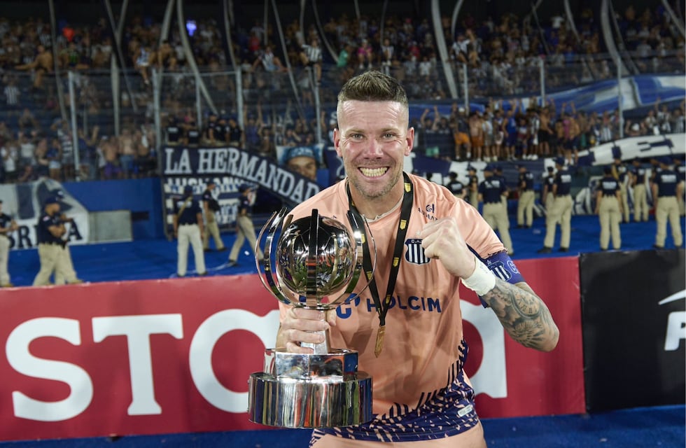 Guido Herrera se quedó en Talleres y levantó una copa: “Lo había soñado”