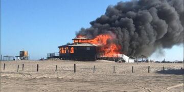 Incendio en Pinamar. (Captura)