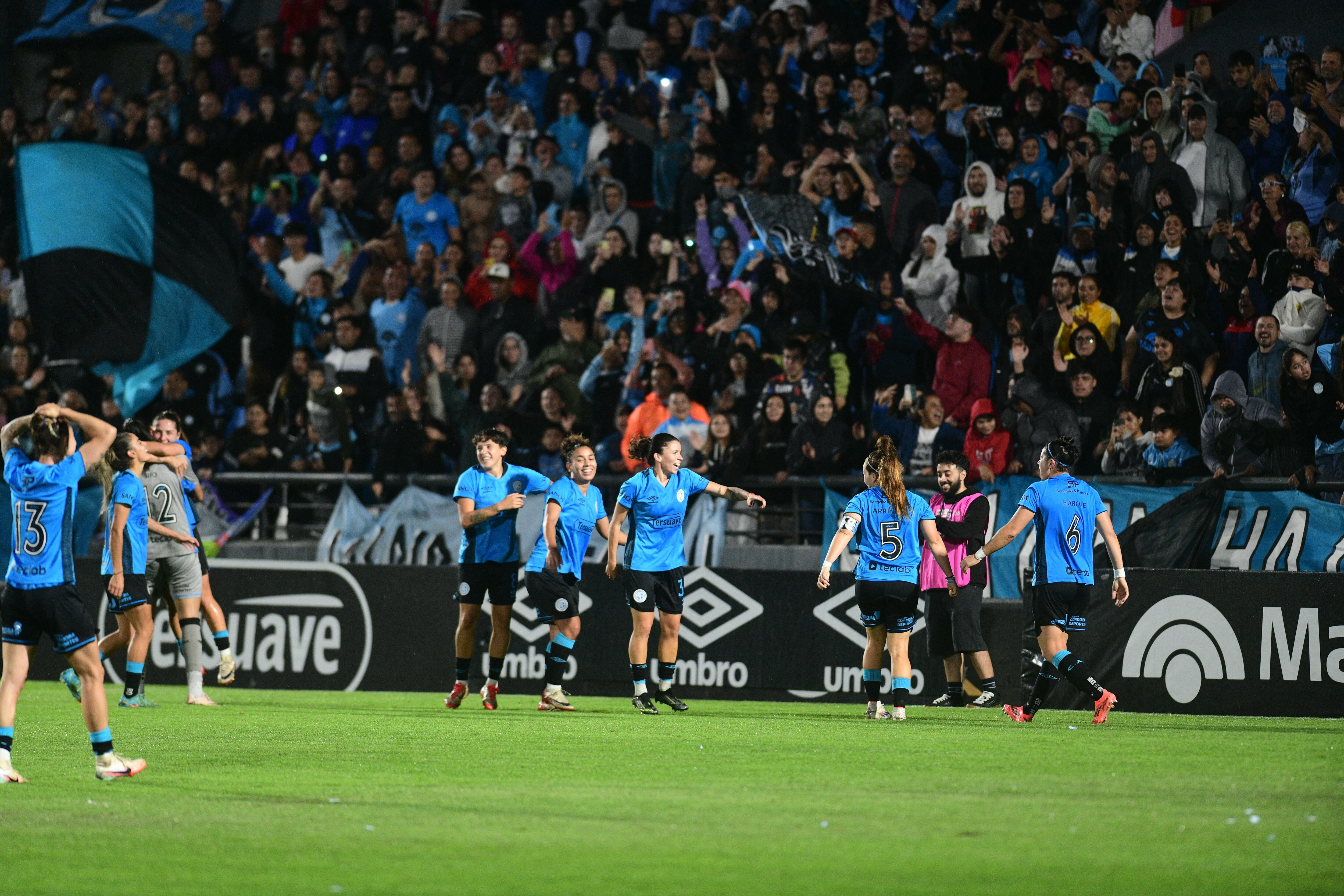 Belgrano venció 2-0 a Racing en Alberdi y se consagró campeón de AFA en Primera División. (Ramiro Pereyra / La Voz)