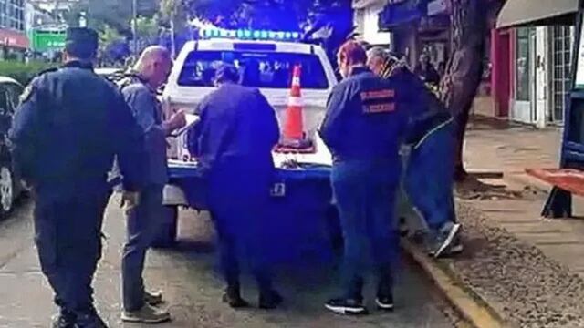 Una mujer fue encontrada con 22 tarjetas de planes sociales en su poder extrayendo dinero de los cajeros.