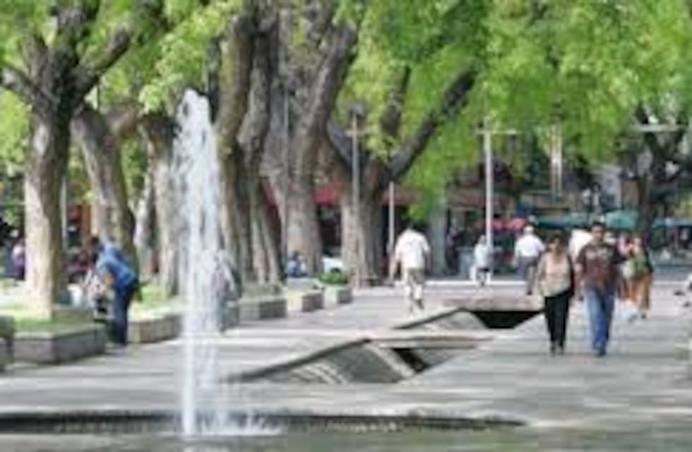 ¿Qué pasó con los leones de la Alameda?: el video viral que muestra extraños monumentos