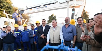 Jaldo encabezó la habilitación de alumbrado, rotonda, centro de monitoreo y un pozo para reforzar el suministro de agua.