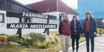 Urquiza y Martínez Allende visitaron la parroquia María Auxiliadora