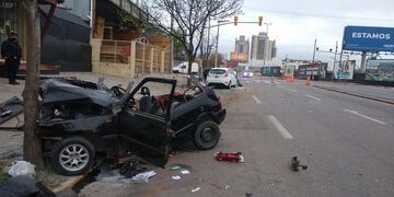 Tragedia. Tres personas murieron en un terrible choque ocurrido el domingo a la madrugada en avenida Colón, en Córdoba Capital. (La Voz / Archivo)