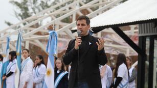 Leonardo Viotti encabezó el acto de promesa de la bandera