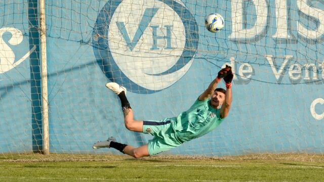 El puntaltense Valentino Torres se consagró campeón con Liniers (Foto: Andrea Castaño - La Nueva).