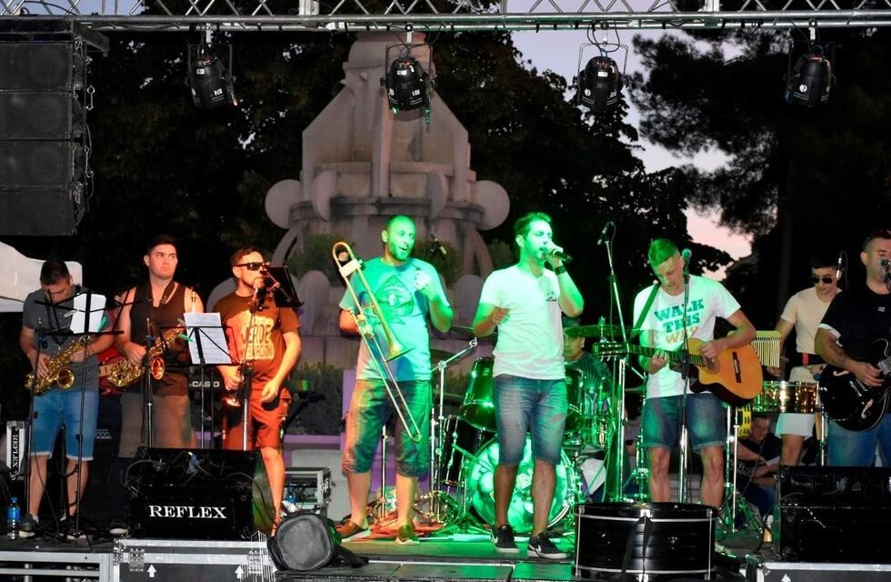Festival solidario a beneficio de los bomberos voluntarios de Punta Alta
