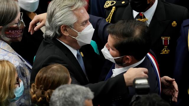 Alberto Fernánadez viajó a Chile para la asunción de Boric.