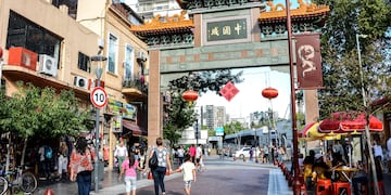 La tradicional entrada al Barrio Chino de Buenos Aires. (Foto: Ente Turismo Caba)
