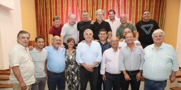 Integrantes del Foro de Intendentes Radicales de Córdoba se reunieron con Gerardo Morales en Santa María de Punilla.