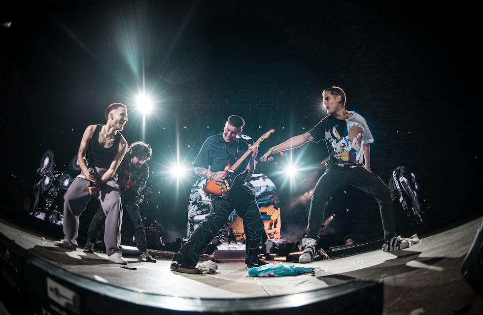 Wos compartió un registro inédito de sus shows en el Estadio Diego Armando Maradona con invitados de lujo