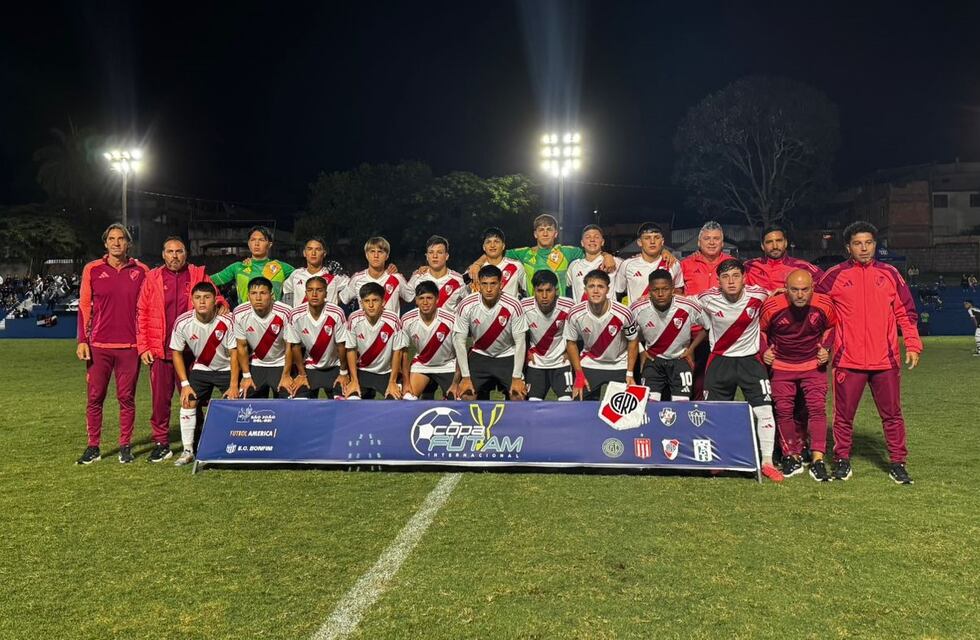 Ignacio Pollano Aimar y Bautista Bainotti fueron subcampeones en un torneo internacional sub 17 con River Plate