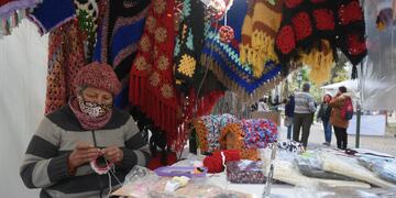 Artesanos vuelven a las ferias en Mendoza. (José Gutiérrez / Los Andes)