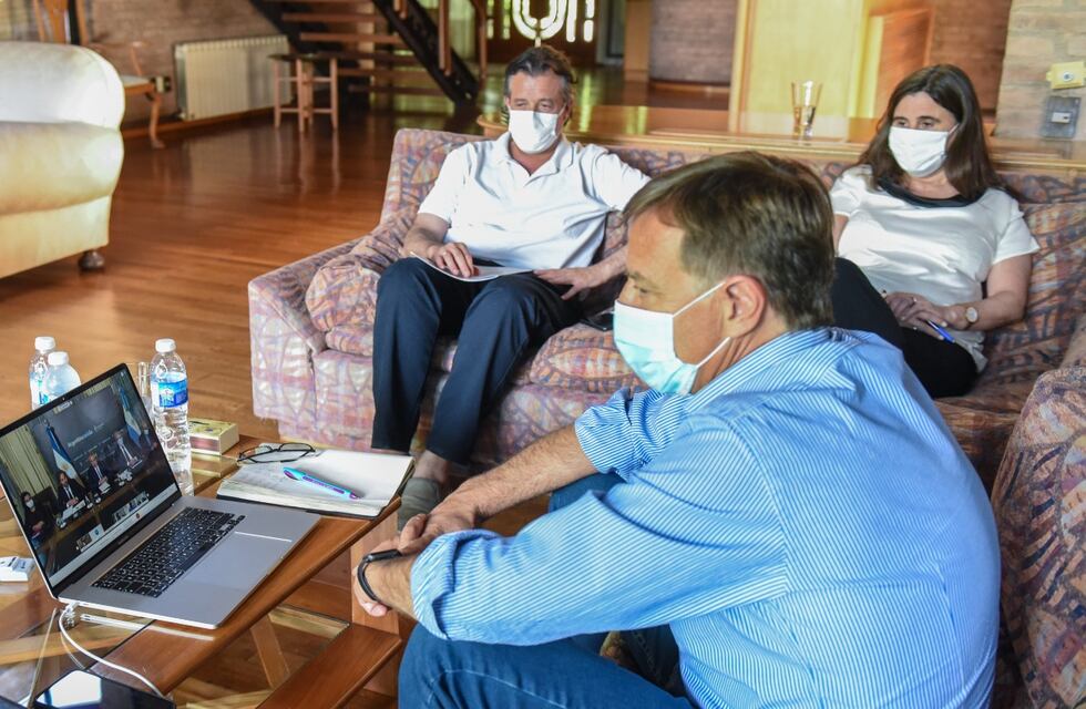 Suárez ya coordina con la Nación el plan de vacunación