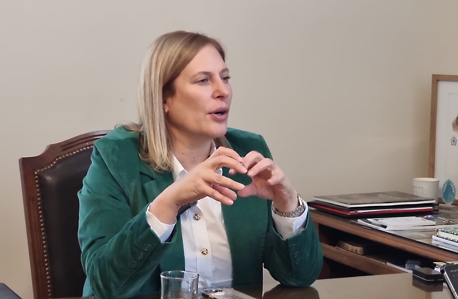 Vía País visitó a la vicegobernadora de Santa Fe, Gisela Scaglia, en su despacho oficial, para conocer en profundidad su historia de vida.